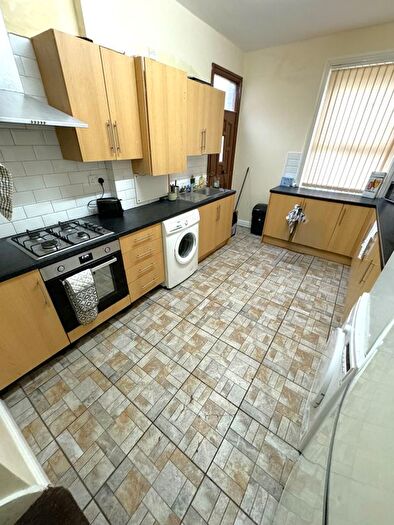 5 Bedroom Terraced House To Rent In Cardigan Road, Hyde Park, Leeds, LS6