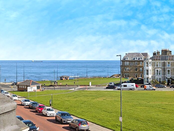 2 Bedroom Flat For Sale In Percy Park, North Shields, Tyne And Wear, NE30