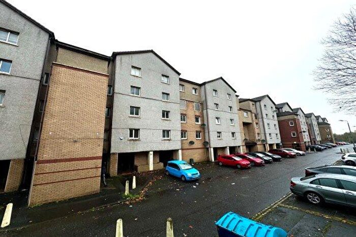 3 Bedroom Flat To Rent In Lenzie Way, Glasgow, G21