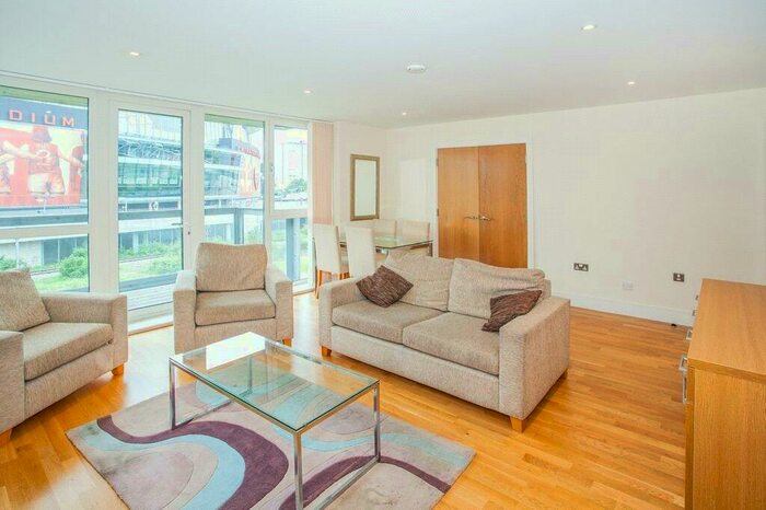 2 Bedroom Apartment To Rent In Drayton Park, London, N5