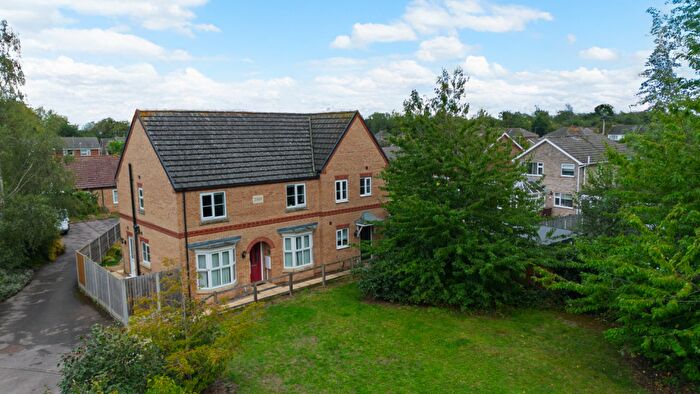 2 Bedroom Semi-Detached House For Sale In Finlay Close, Spalding, Lincolnshire, PE11
