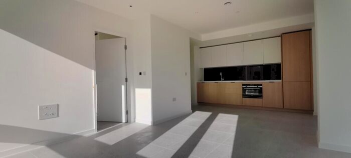 1 Bedroom Flat To Rent In Bouchon Point, Cendal Crescent, E1