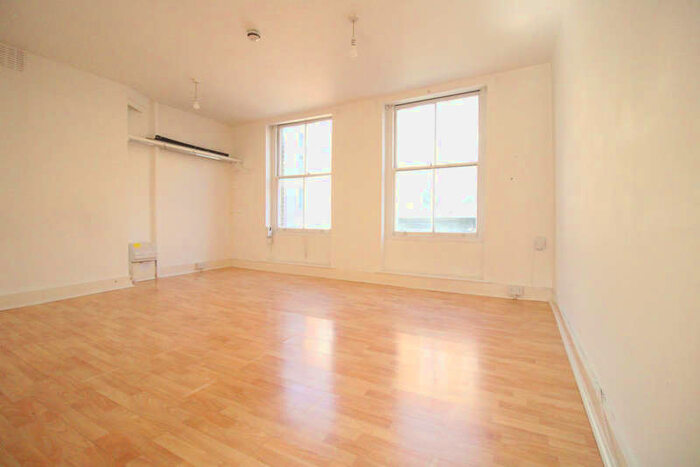Flat To Rent In Redchurch Street, London E2