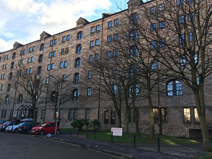 2 Bedroom Flat To Rent In Bell Street, Glasgow, G4