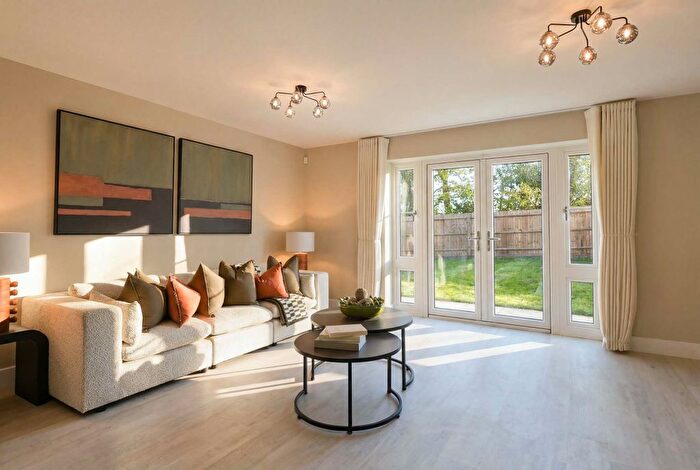 3 Bedroom Semi-Detached House To Rent In Campion Close, Battle, TN33