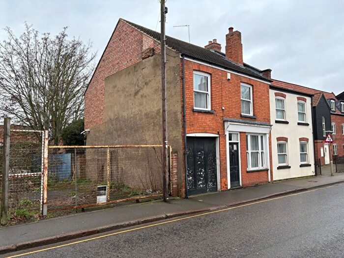 3 Bedroom Semi Detached House For Sale In Double Street, Spalding, PE11