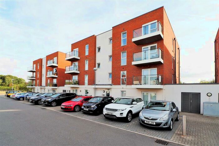 1 Bedroom Flat To Rent In Alcock Crescent, Crayford, Dartford, DA1