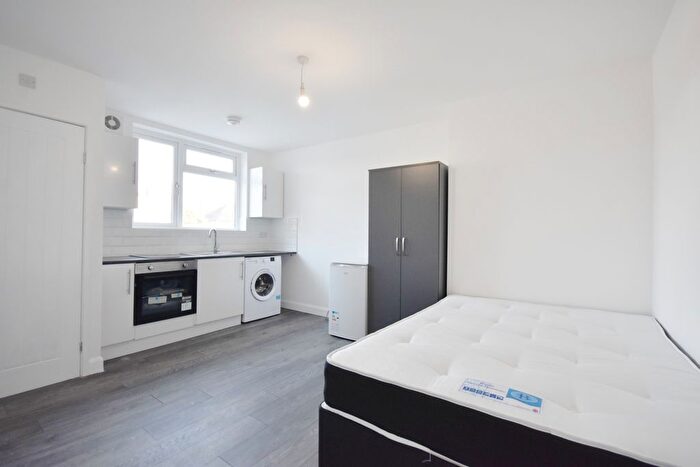 Studio To Rent In Daventry Road, Coventry, CV3