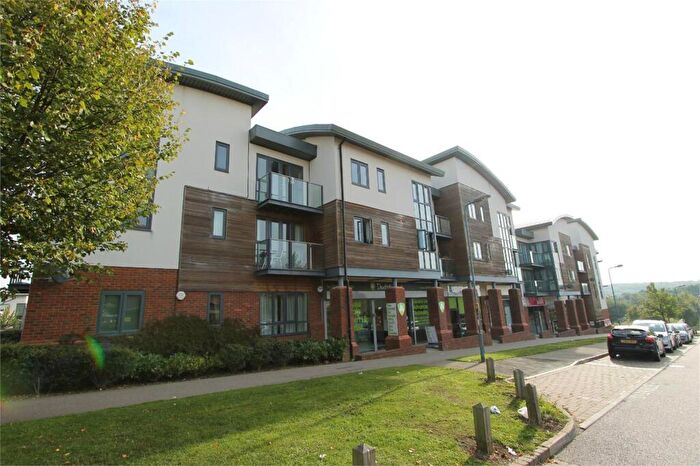 2 Bedroom Flat To Rent In Dunthorne Way, Grange Farm, MK8