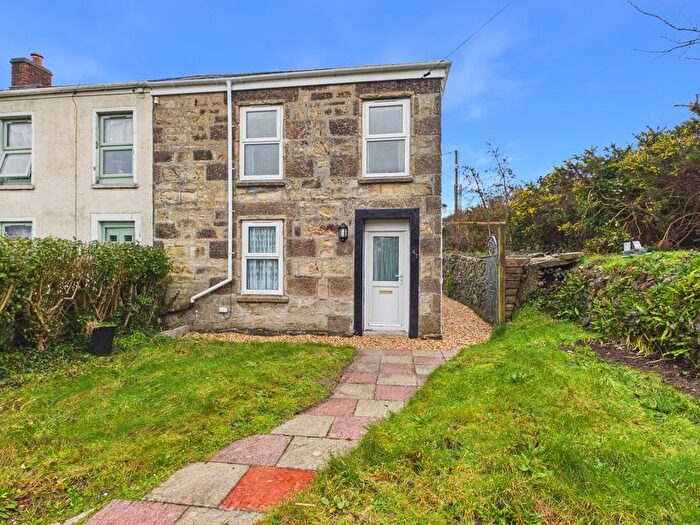 3 Bedroom Property To Rent In Tuckingmill, Camborne - Recently Renovated, TR14