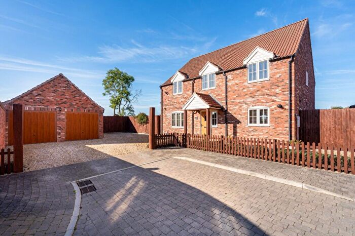 4 Bedroom Detached House For Sale In West Field Lane, Thorpe-on-the-Hill, Lincoln, Lincolnshire, LN6