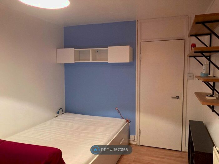 Studio To Rent In Burnham, London, NW3