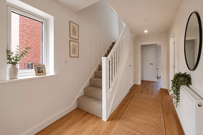 3 Bedroom Detached House For Sale In Toddington Road, Harlington, LU5
