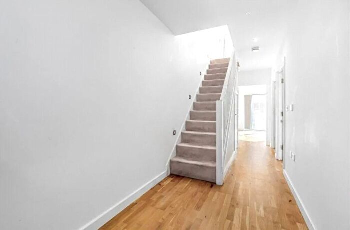 3 Bedroom House To Rent In Kneller Road, Brockley, London, SE4