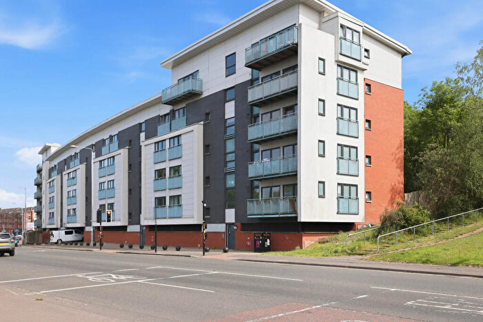 2 Bedroom Flat For Sale In / Maryhill Road, Maryhill, Glasgow, G20