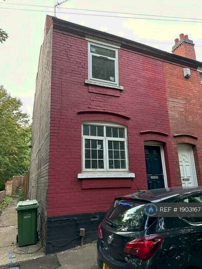 4 Bedroom End Of Terrace House To Rent In Vicarage Prospect, Dudley, DY1