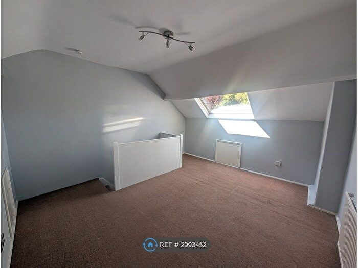 3 Bedroom End Terrace House To Rent In Greenhow St, Sheffield, S6
