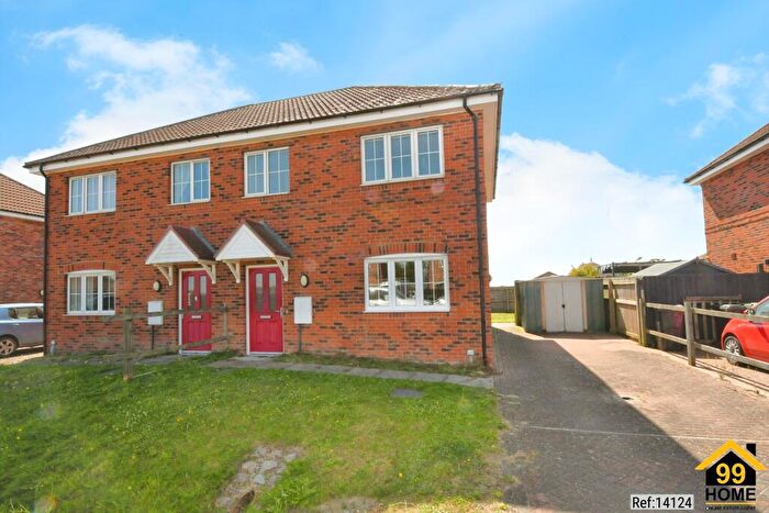 3 Bedroom Semi Detached House For Sale In Vasey Close, Bassingham, Lincolnshire, LN5