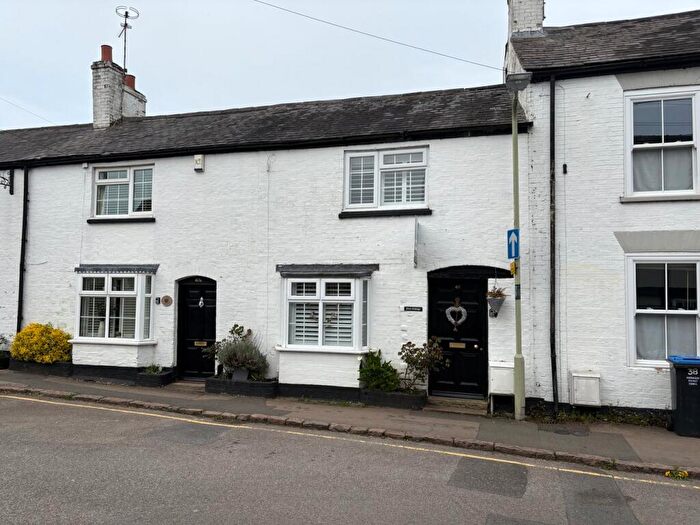 2 Bedroom Cottage For Sale In Church Street, Lutterworth, LE17