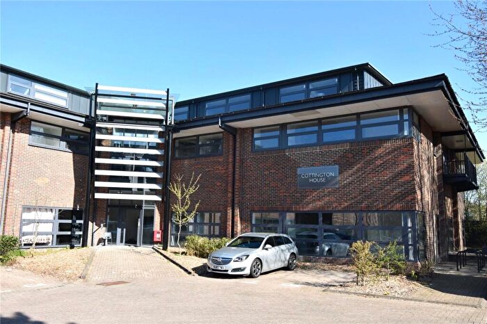 2 Bedroom Apartment To Rent In Carcaixent Square, Newbury, Berkshire, RG14