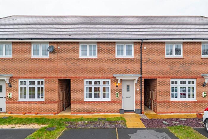 3 Bedroom Terraced House For Sale In Lily Court, Leyland, PR25
