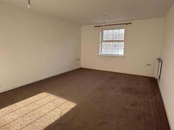 2 Bedroom Flat To Rent In Old Park Avenue, Hillside Gardens, Pinhoe, EX1