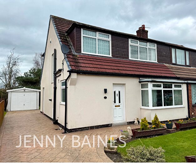 3 Bedroom Semi Detached House For Sale In Junes Walk, Walmer Bridge, Preston, PR4