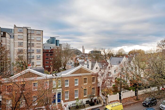 2 Bedroom Flat For Sale In St. Mary Abbots Terrace, Kensington, W14