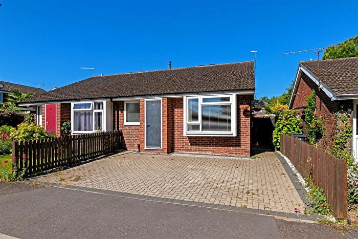 3 Bedroom Semi-Detached Bungalow To Rent In Cheriton Close, St.Albans, AL4