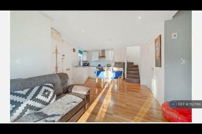 1 Bedroom Detached House To Rent In Leghorn, London, NW10