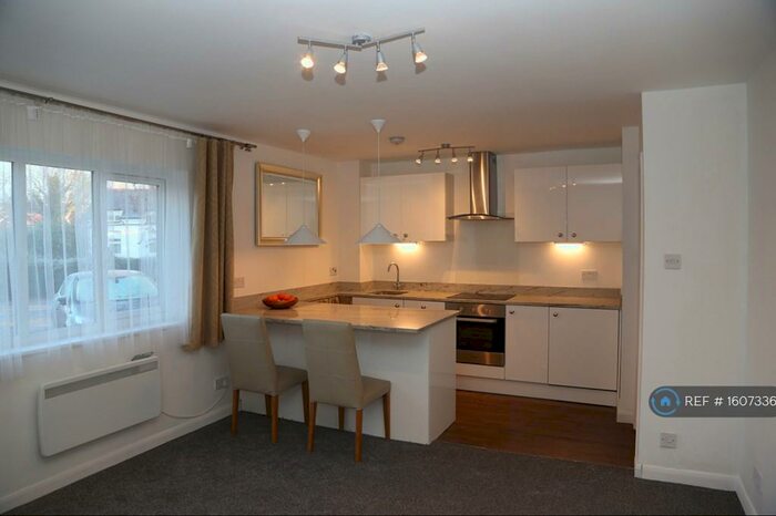 Studio To Rent In Cedars, Guildford, GU1