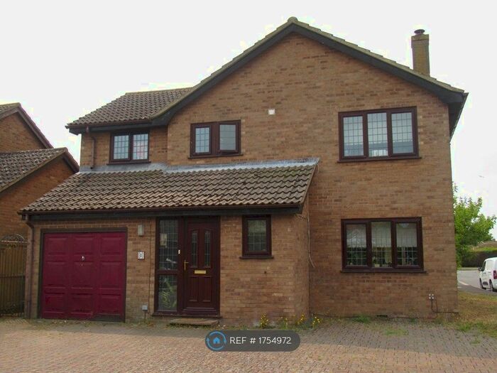 Houses to rent in New Romney, TN28, Kent