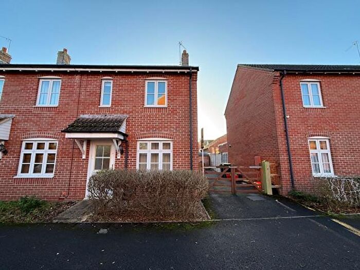 2 Bedroom End Of Terrace House To Rent In Oakhurst, North Swindon, SN25