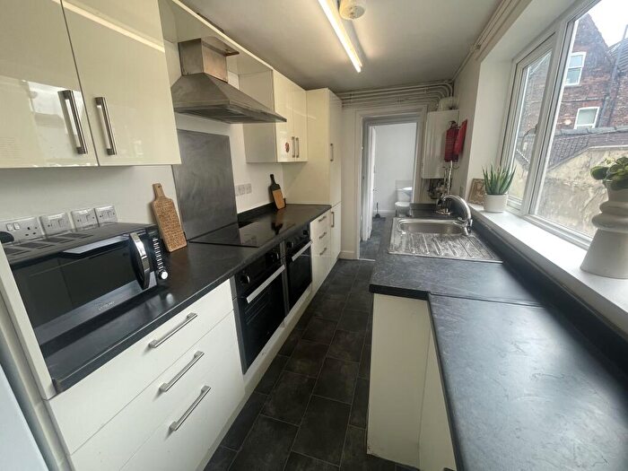 1 Bedroom Terraced House To Rent In Spare Bedroom// Modern Ensuite Property// Available Now, LN5