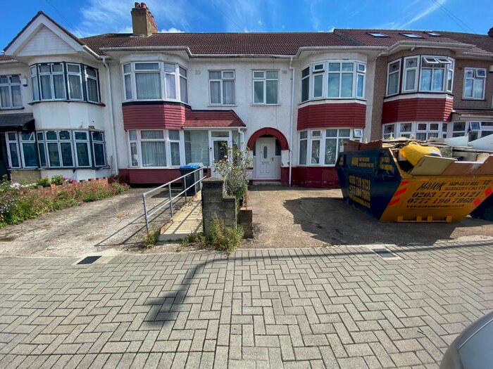 3 Bedroom Terraced House To Rent In Fairview Avenue, Kingsbury, NW9