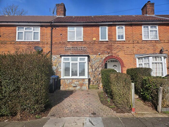 2 Bedroom House For Sale In Abbots Road, Edgware, HA8