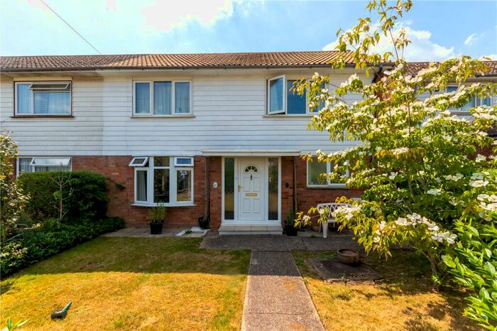 3 Bedroom End Of Terrace House For Sale In Parsons Close, Flamstead, St. Albans, Hertfordshire, AL3