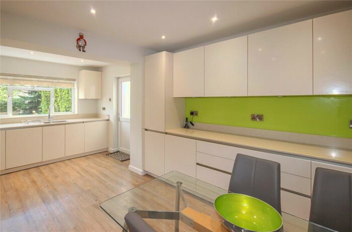 4 Bedroom Detached House To Rent In Badminton Road, Downend, Bristol, BS16