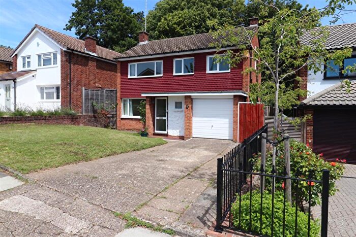 3 Bedroom Detached House For Sale In Tubbenden Close, Orpington, BR6
