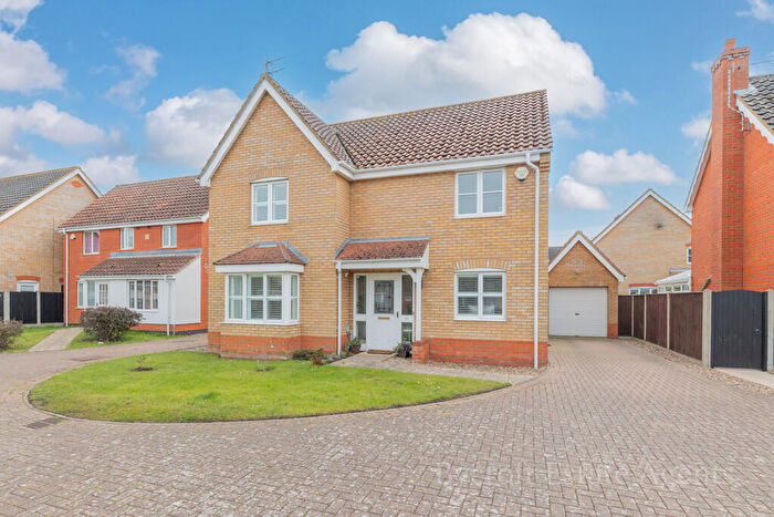 4 Bedroom Detached House For Sale In Seafields Drive, Hopton, Great Yarmouth, NR31