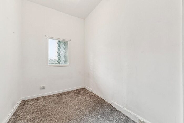 1 Bedroom Flat To Rent In Meadowpark Street, Dennistoun, Glasgow, G31