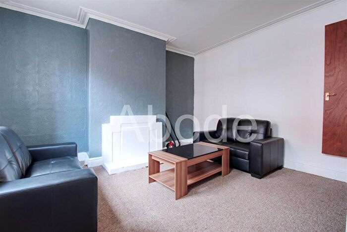 2 Bedroom House To Rent In Harold Road, Hyde Park, Leeds, LS6