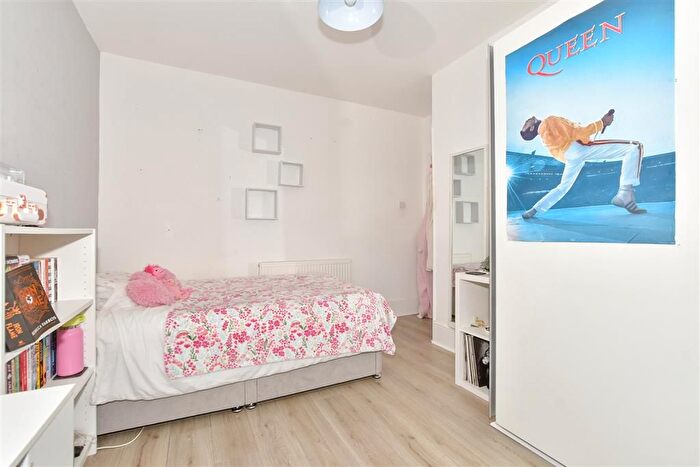 3 Bedroom Terraced House For Sale In Dymchurch Road, Hythe, Kent, CT21