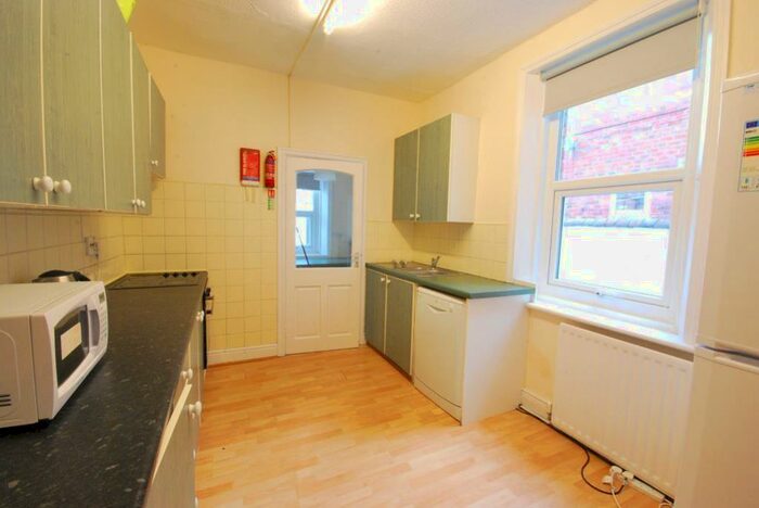 6 Bedroom Terraced House To Rent In Sunbury Avenue, Jesmond, NE2