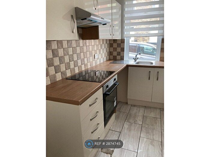 2 Bedroom Terraced House To Rent In Arnold Street, Liversedge, WF15