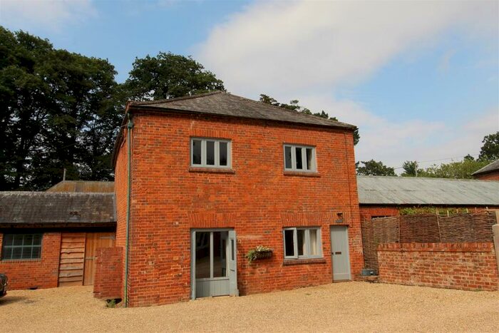 3 Bedroom Semi-Detached House To Rent In Rockbeare, EX5