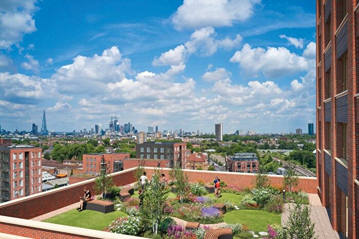 1 Bedroom Flat For Sale In Bermondsey Heights, - Ilderton Road, SE15