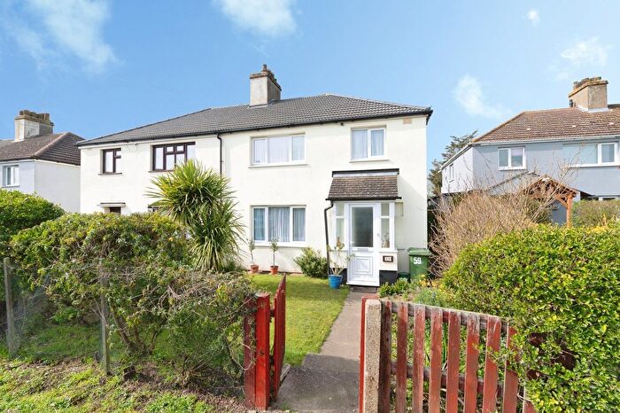 3 Bedroom Semi Detached House For Sale In Ruskin Road, Grays, Essex, RM16