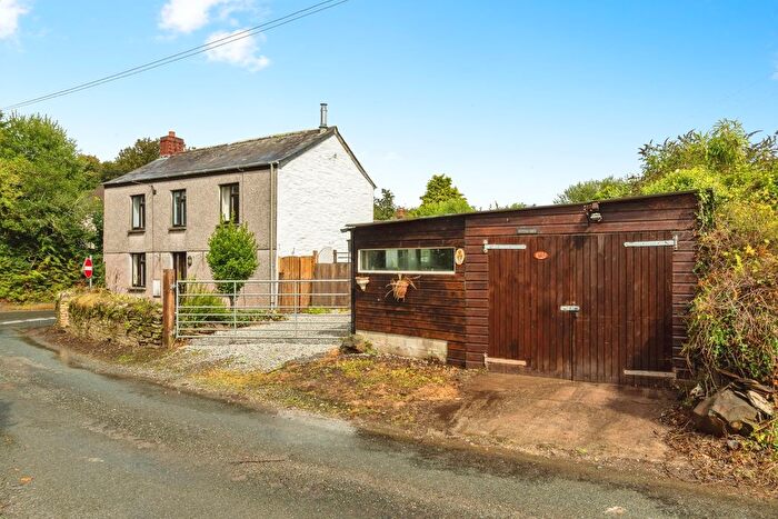 4 Bedroom Semi-Detached House For Sale In Horningtops, Liskeard, Cornwall, PL14