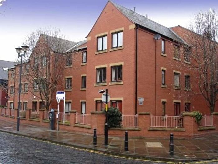 1 Bedroom Flat To Rent In Chantrell Court, Leeds, LS2